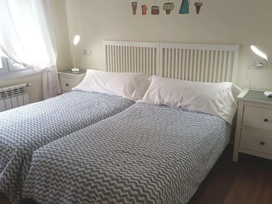 Apartamento En Casa Con Jardin + Garaje. E-Bi-201 Apartment Bilbao