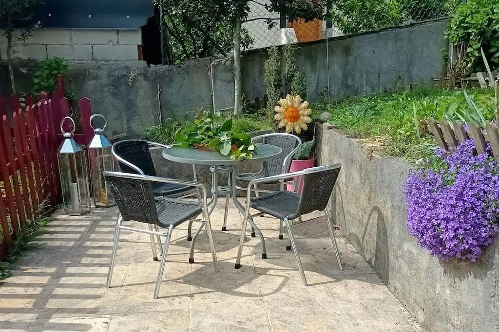 Apartamento En Casa Con Jardin + Garaje. E-Bi-201 Apartment Bilbao